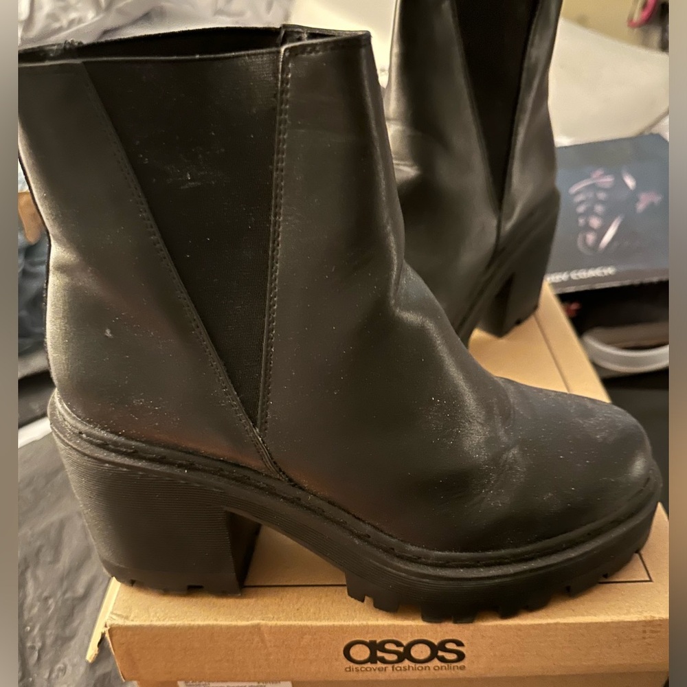 ASOS Chunky lug-sole black boots. Size 7.5